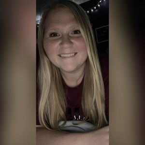 Meet your Posher, Alyson